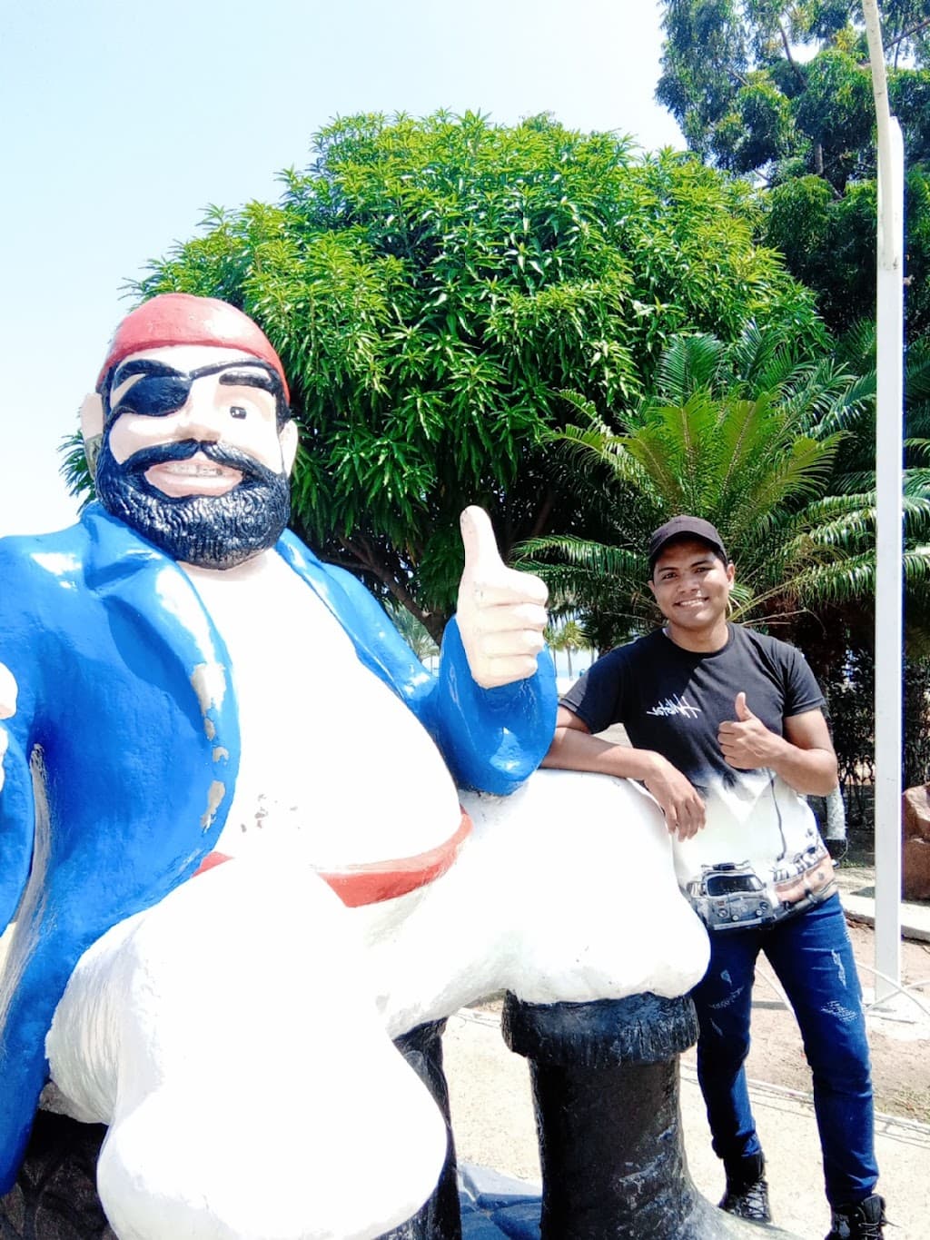 Monumento El Pirata
