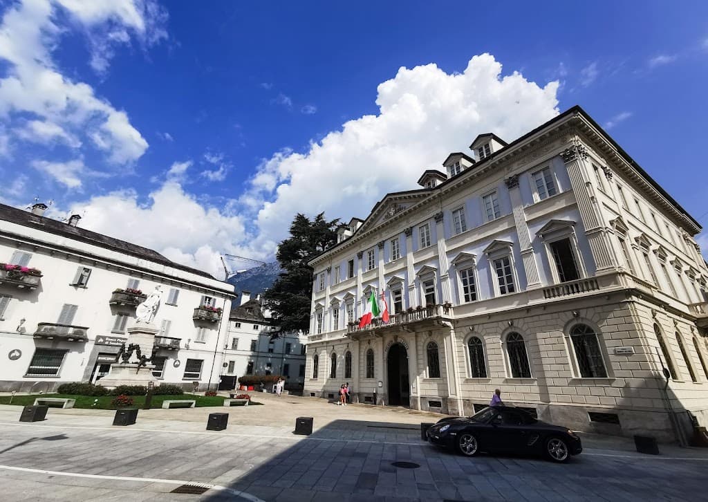 Piazza Repubblica dell'Ossola