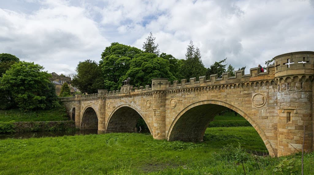 Löwenbrücke