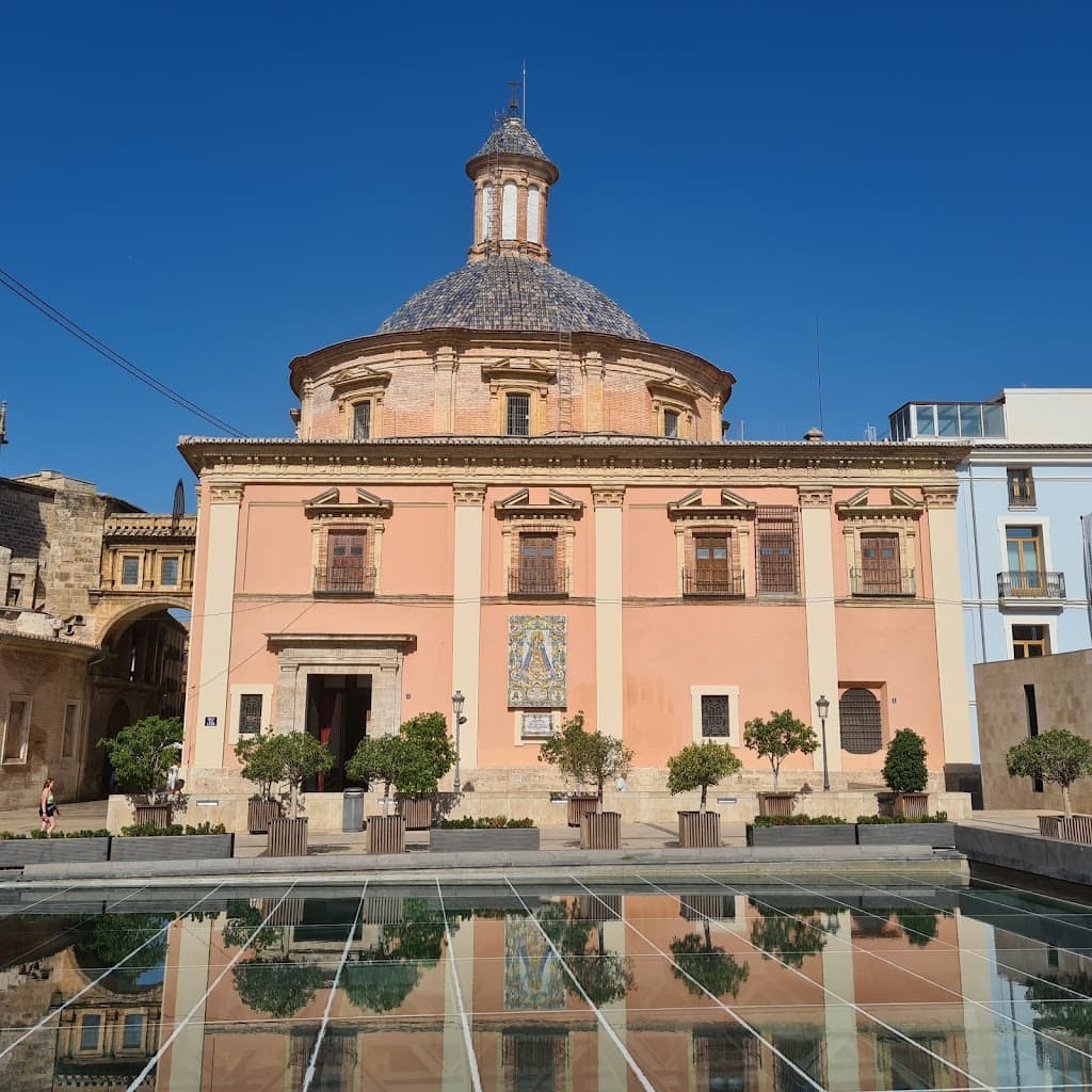 Basilika de la Mare de Déu dels Desemparats
