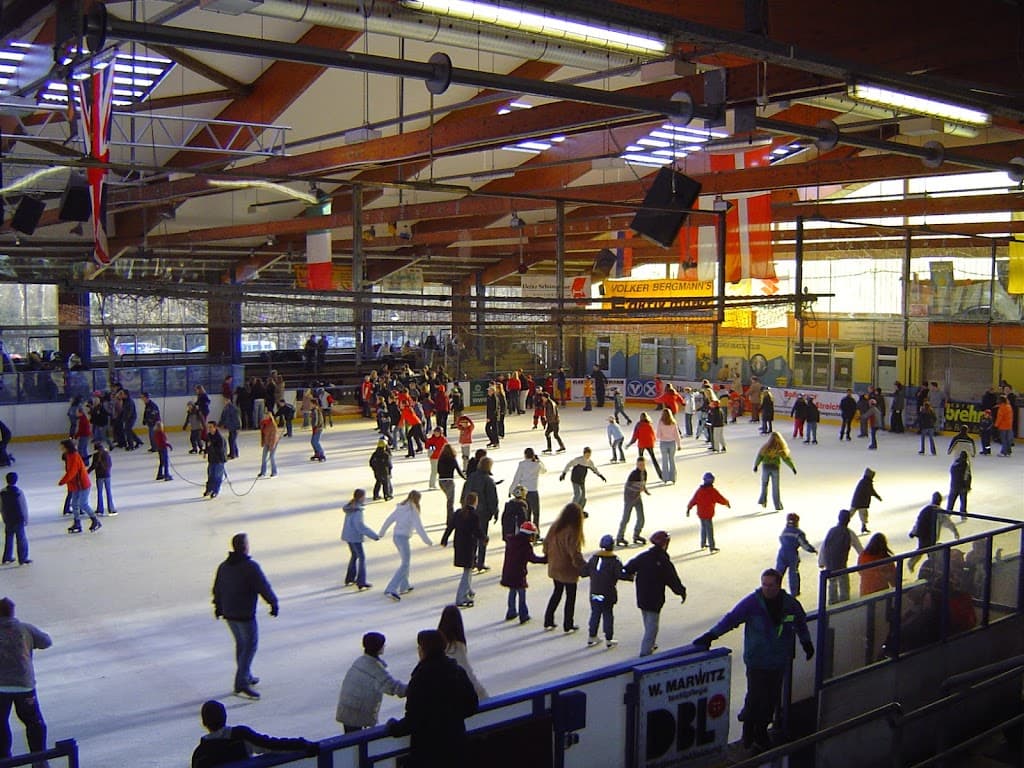 Walter-Maack-Eisstadion