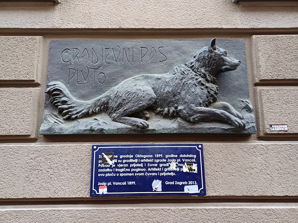 Hunde-Gedenkstätte, Oberstadt