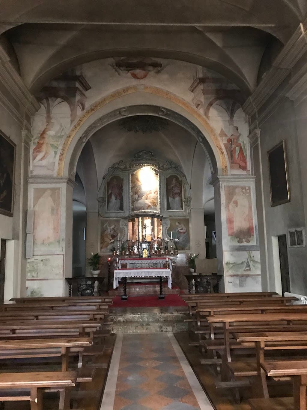 Kirche Santa Maria degli Angioli