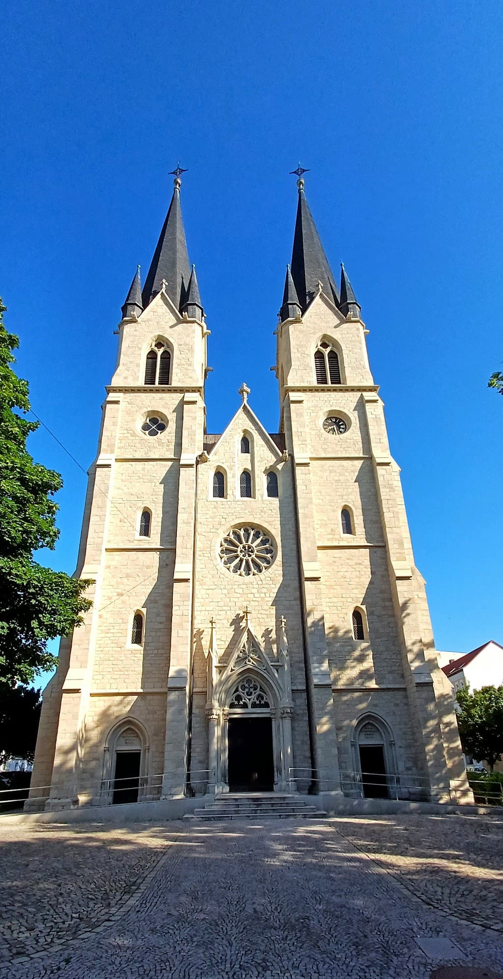 Sankt-Ambrosius-Kirche