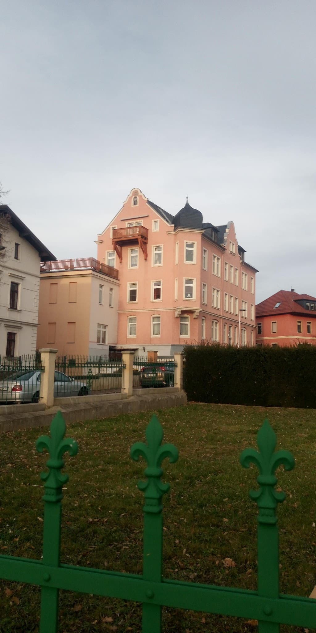 Großenhainer Straße 25