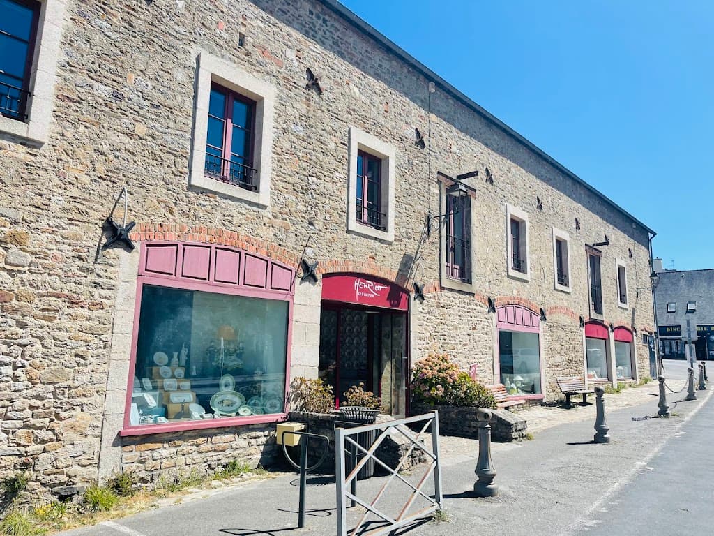 Faïenceries Henriot-Quimper