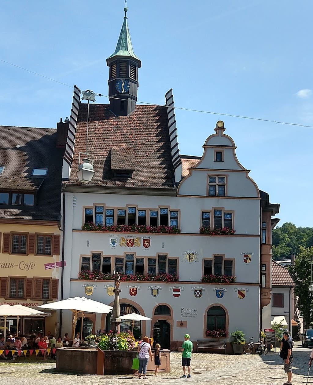 Historische Altstadt und Stadtbrunnen
