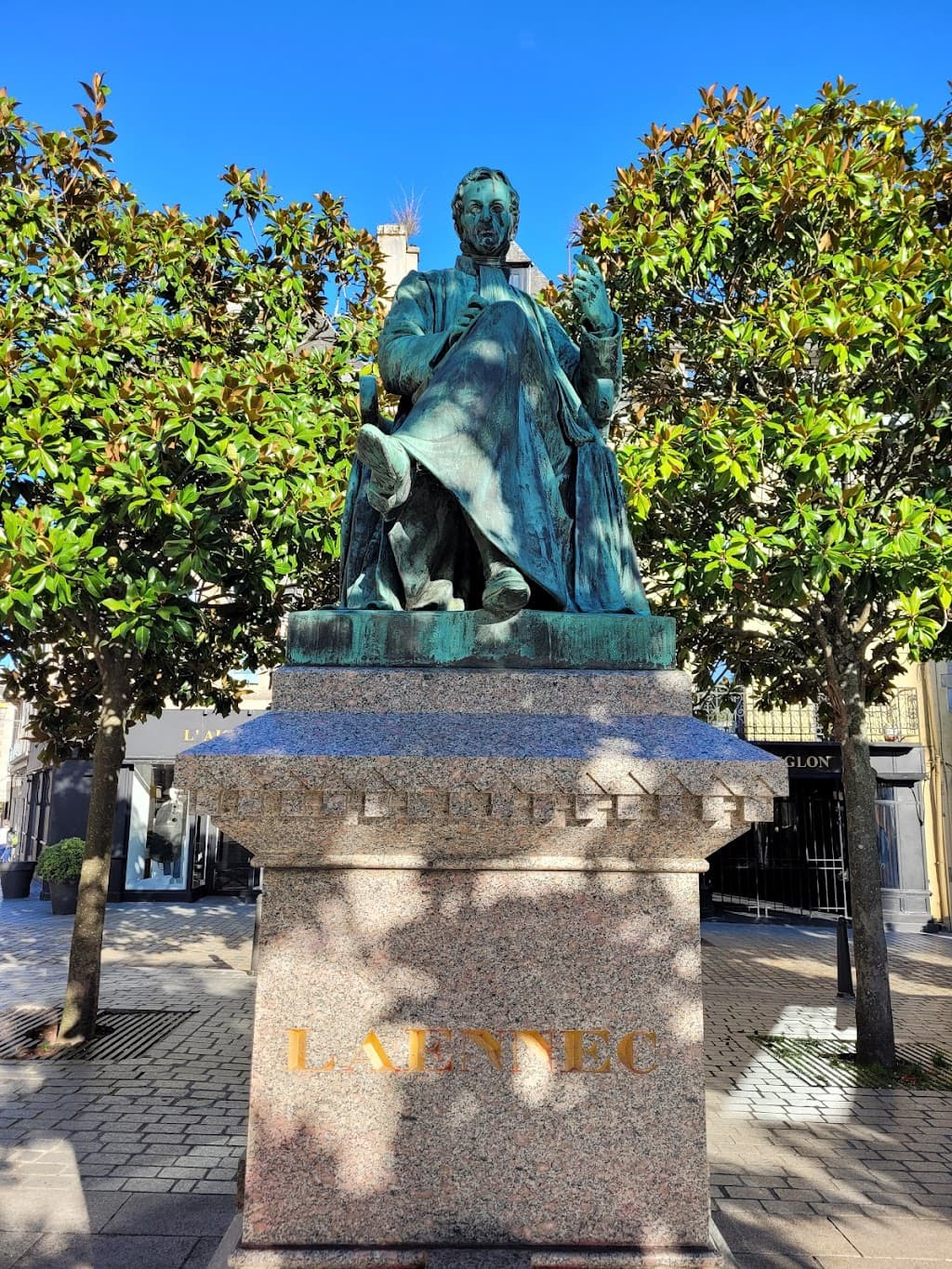 Statue von René Laennec