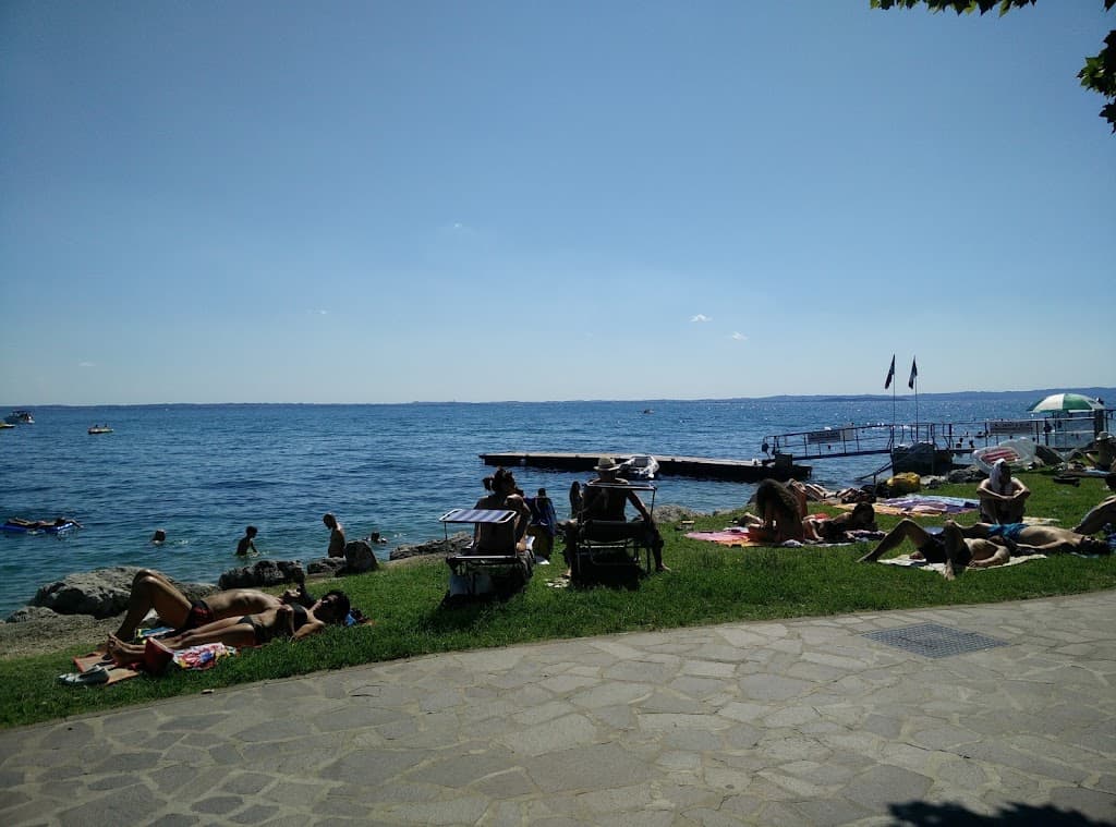 Lungolago Cipriani