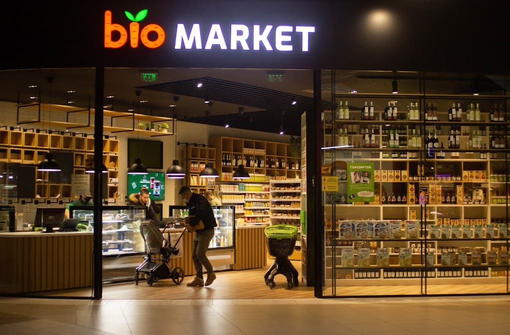 Biomarkt an der Wand