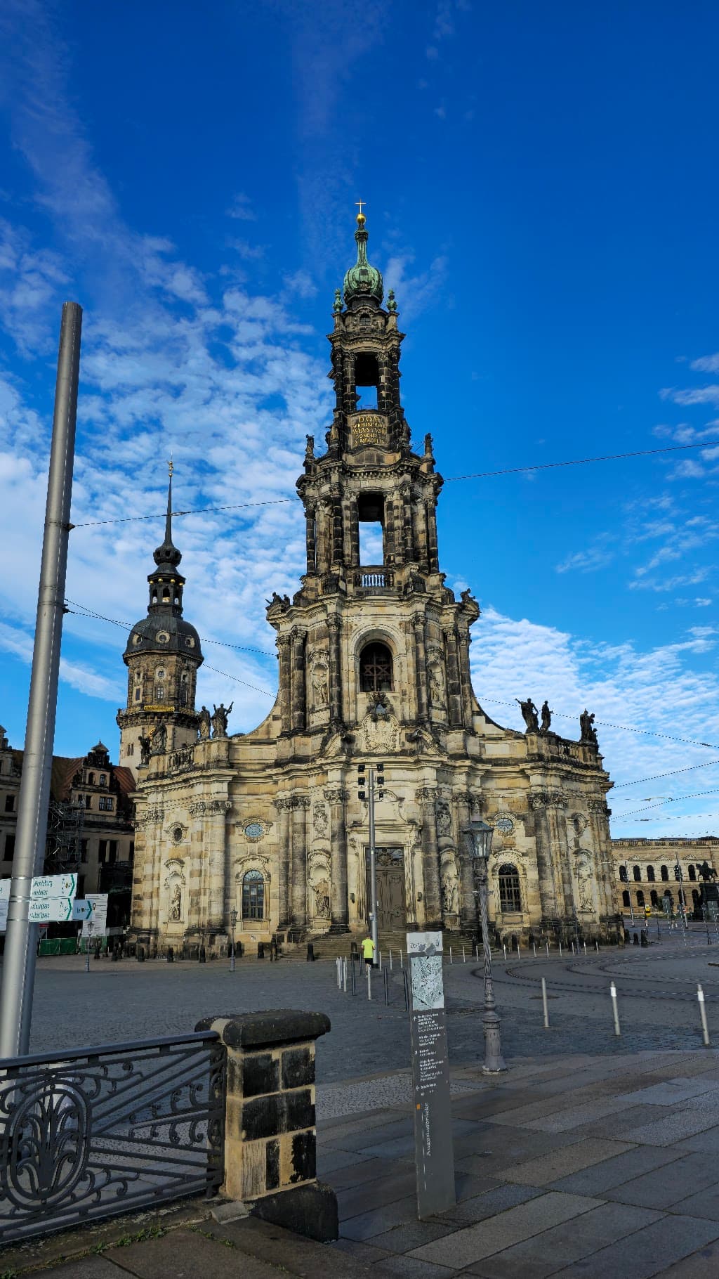 Katholische Hofkirche
