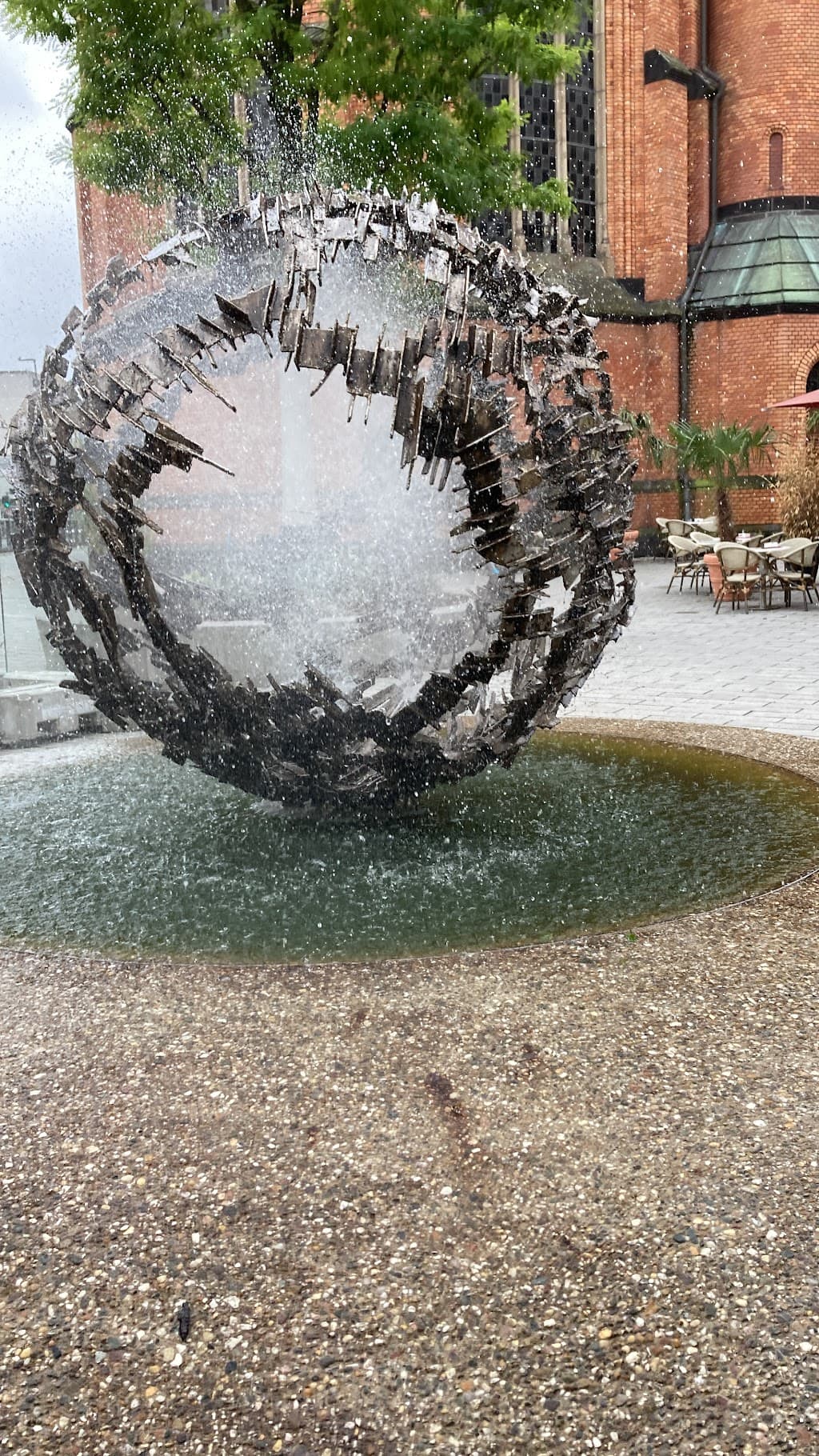 Kugelbrunnen Königsallee