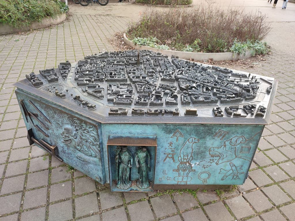 Stadtmodell in Bronze