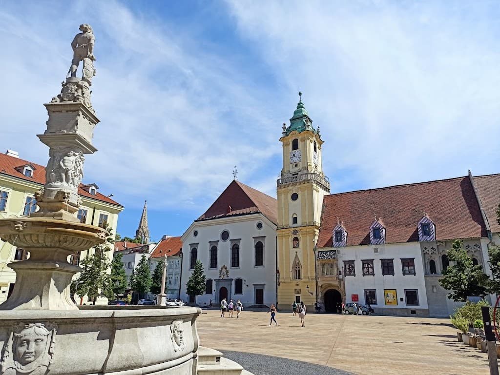 Maximilián-Brunnen