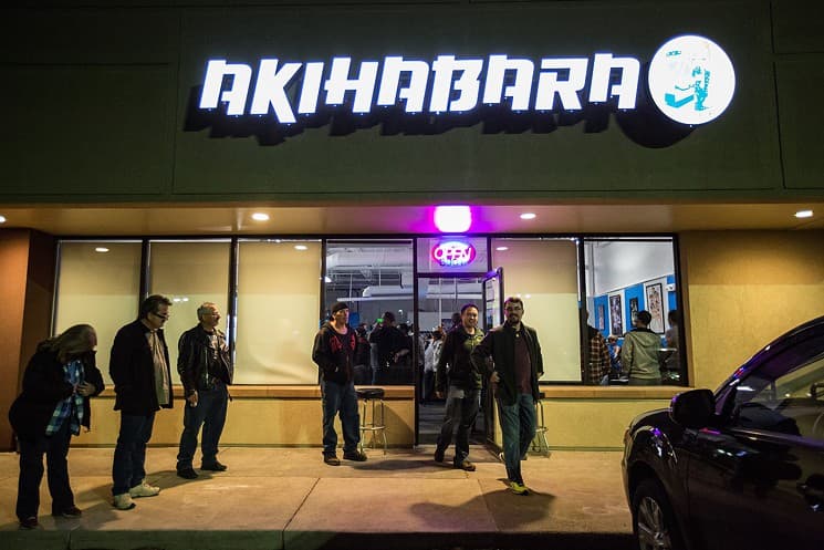 Akihabara Arcade und Bar