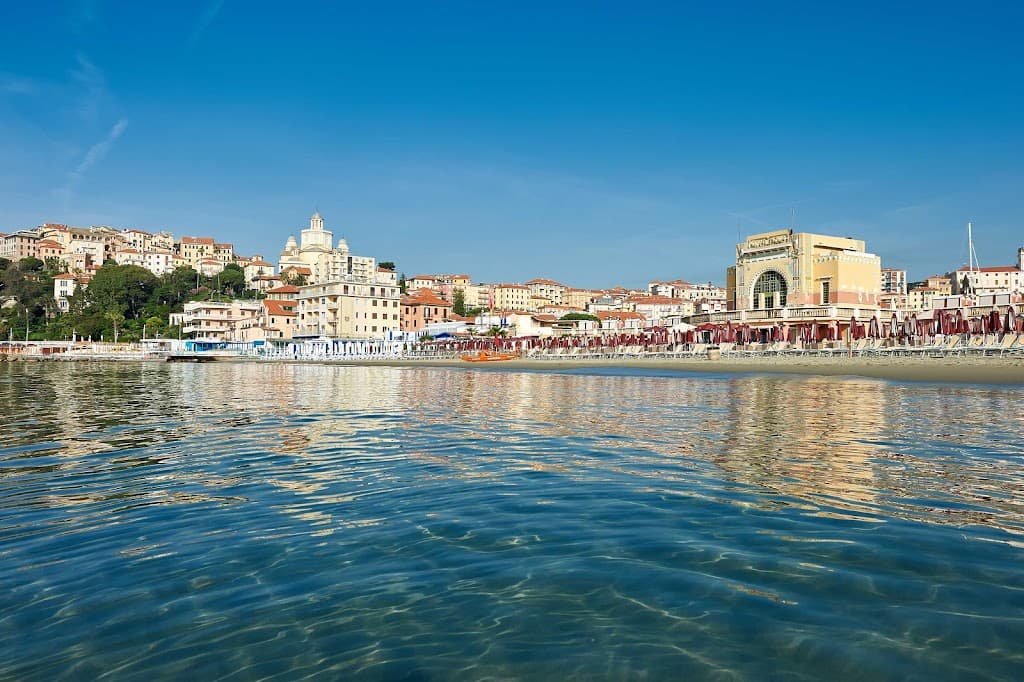 Spiaggia d'Oro, Imperia