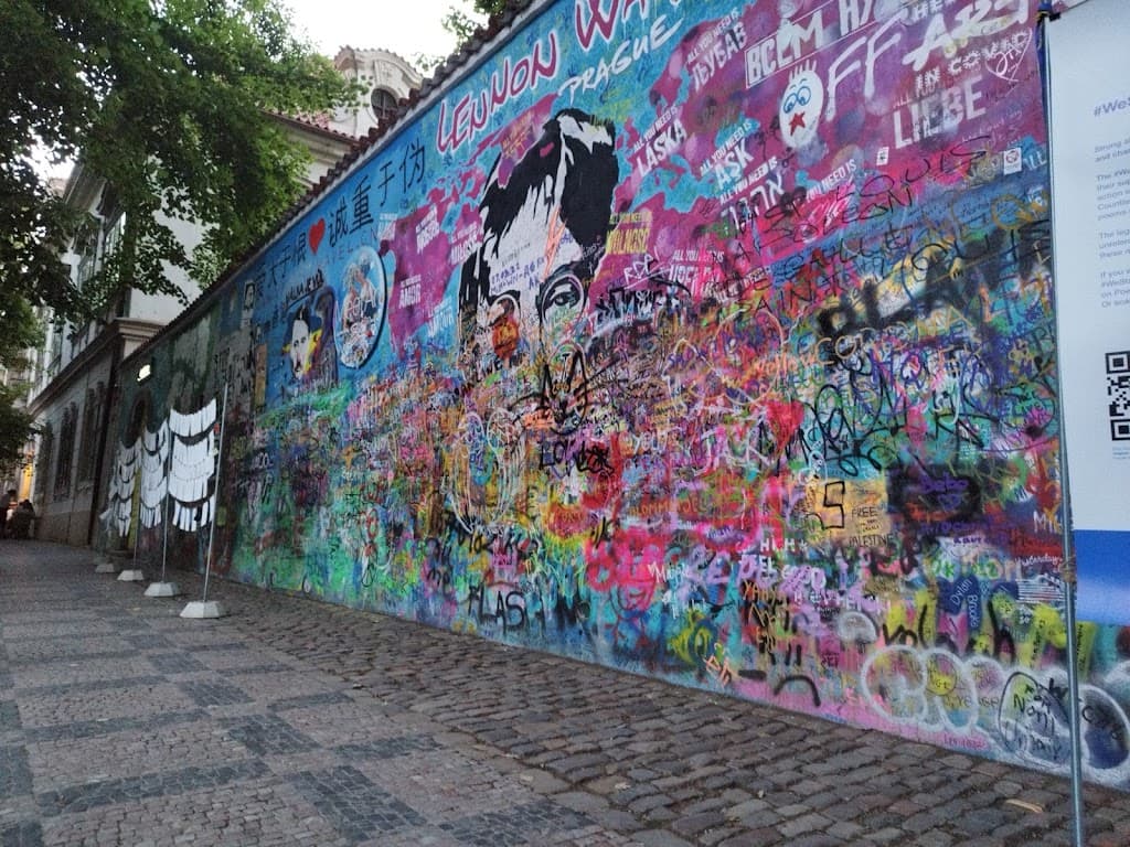 Lennon-Wand
