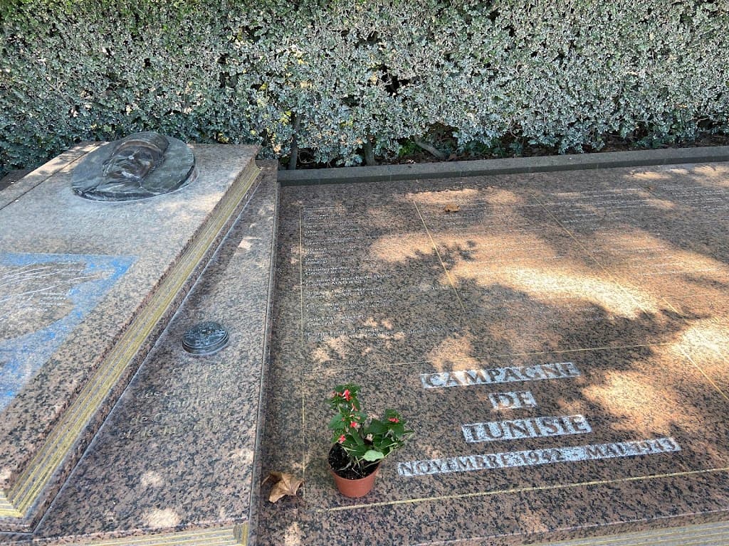 Denkmal zum Gedenken an den Tunesienfeldzug 1942-1943