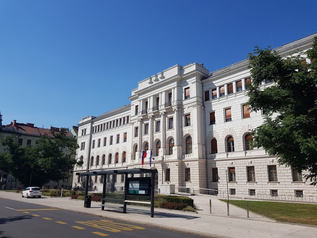 Gerichtsgebäude der Republik Slowenien