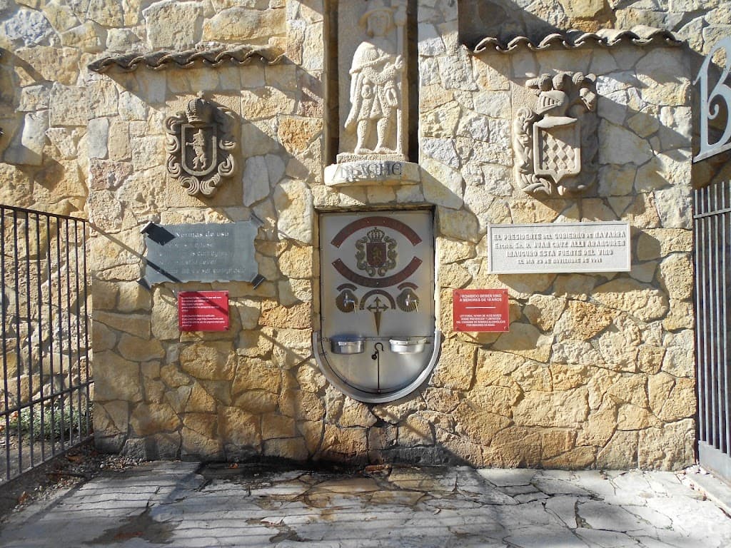 Gratis-Weinbrunnen bei Bodegas Irache