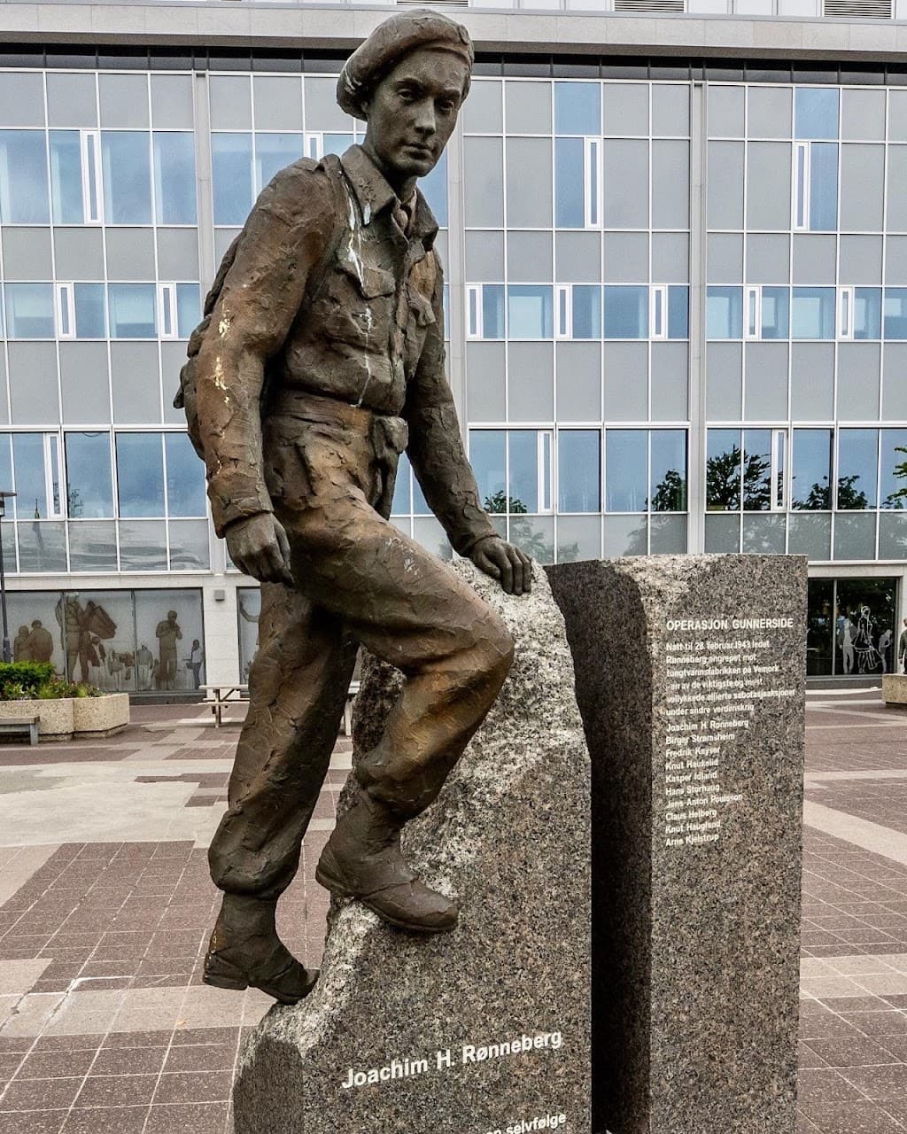 Statue von Joachim Holmboe Rønneberg