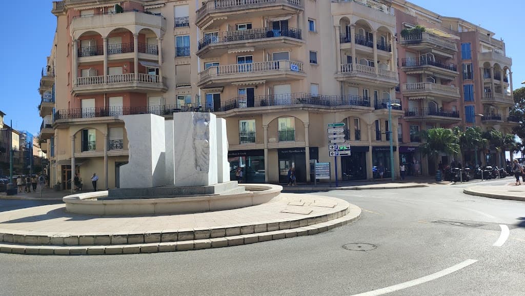 Place Saint-Roch