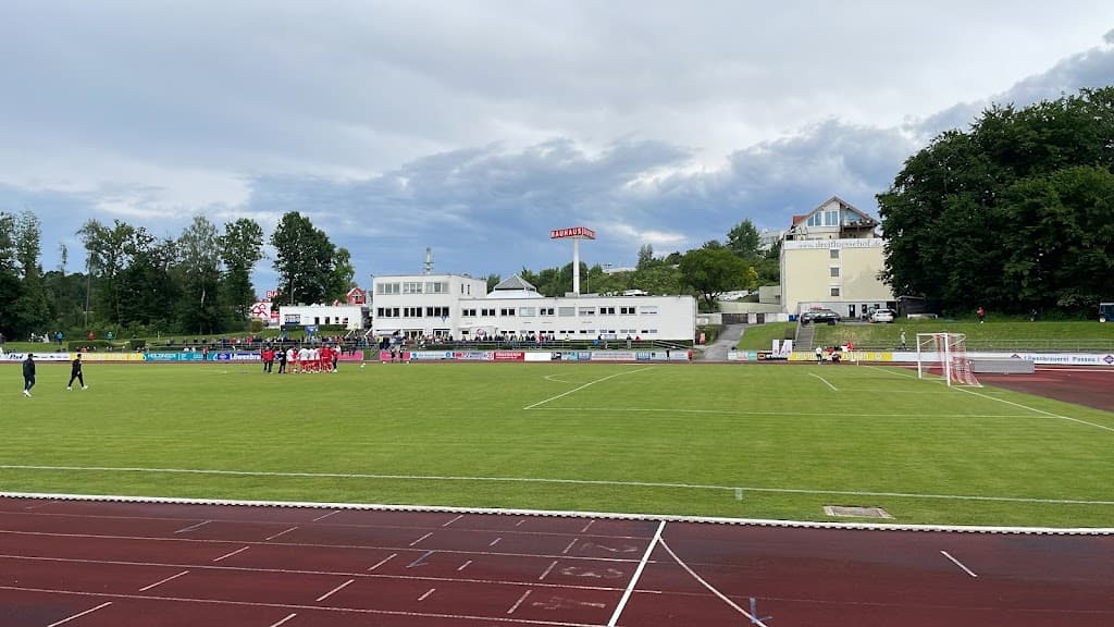 Dreiflüssestadion