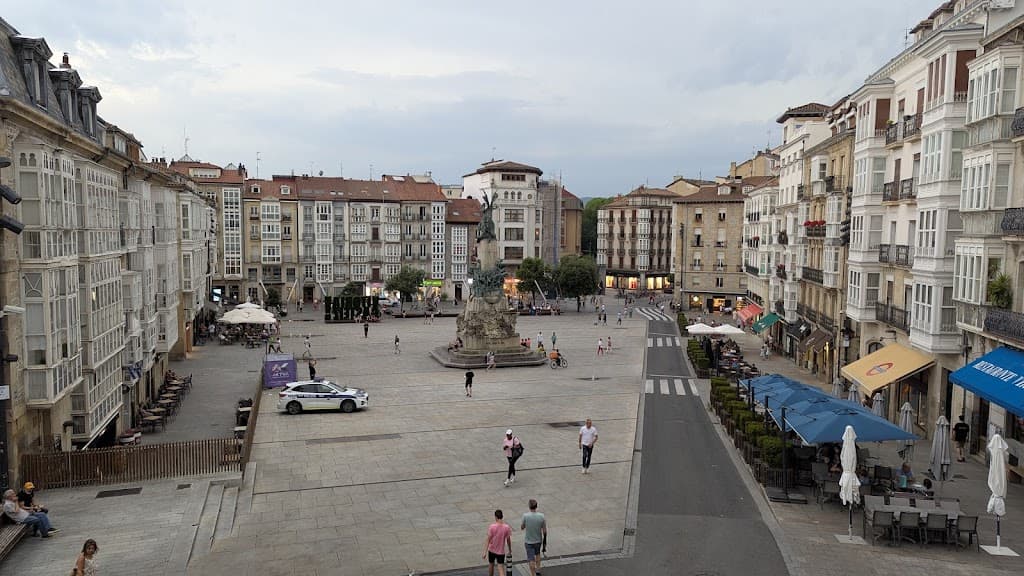 Plaza de la Virgen Blanca