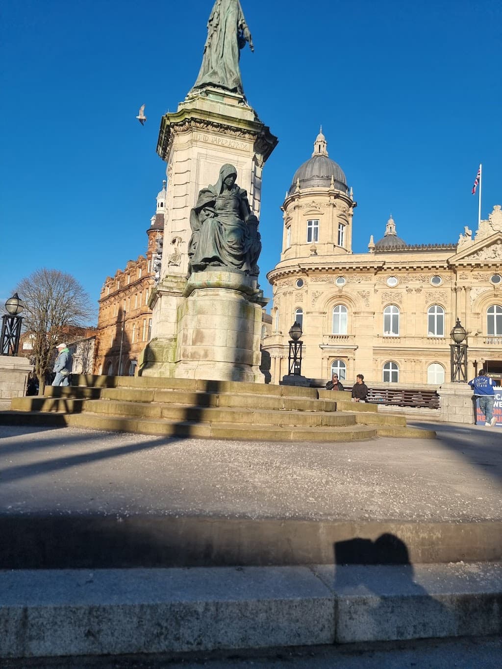 Queen Victoria Statue