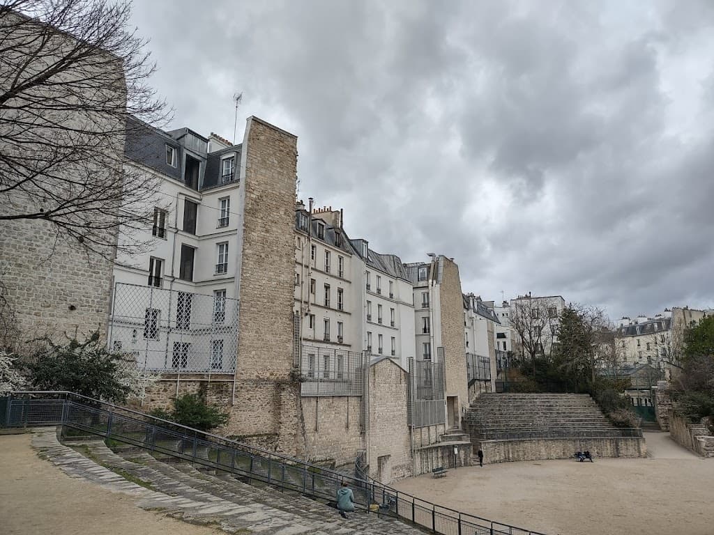 Cavae des Arènes de Lutèce
