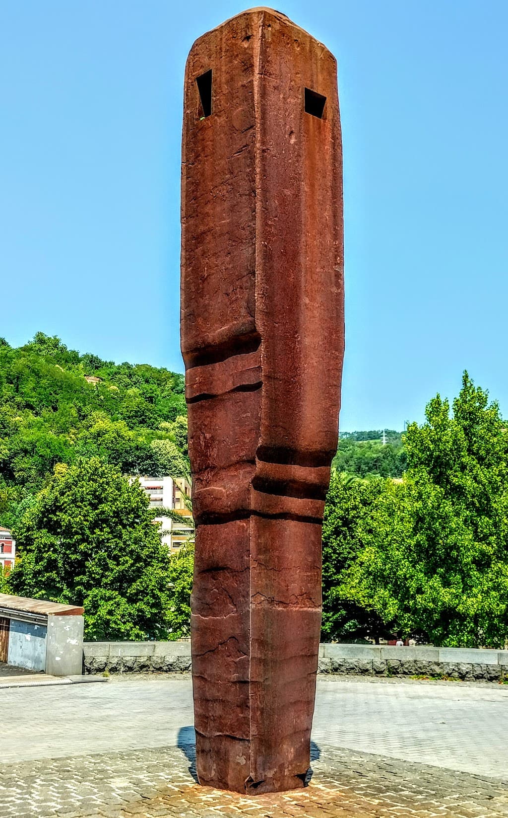 Begirari IV (Eduardo Chillida Skulptur)
