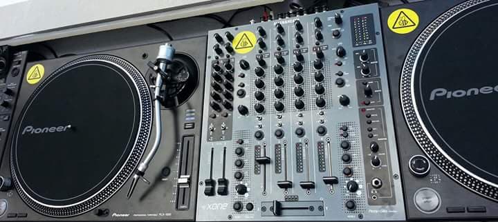 DJ-Pult Bereich