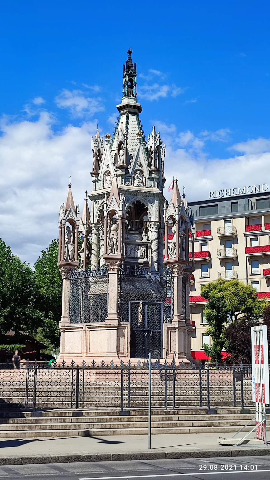 Monument Brunswick