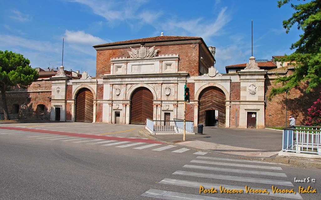 Porta Vescovo