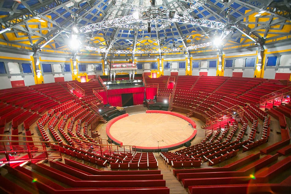 Cirque Jules Verne