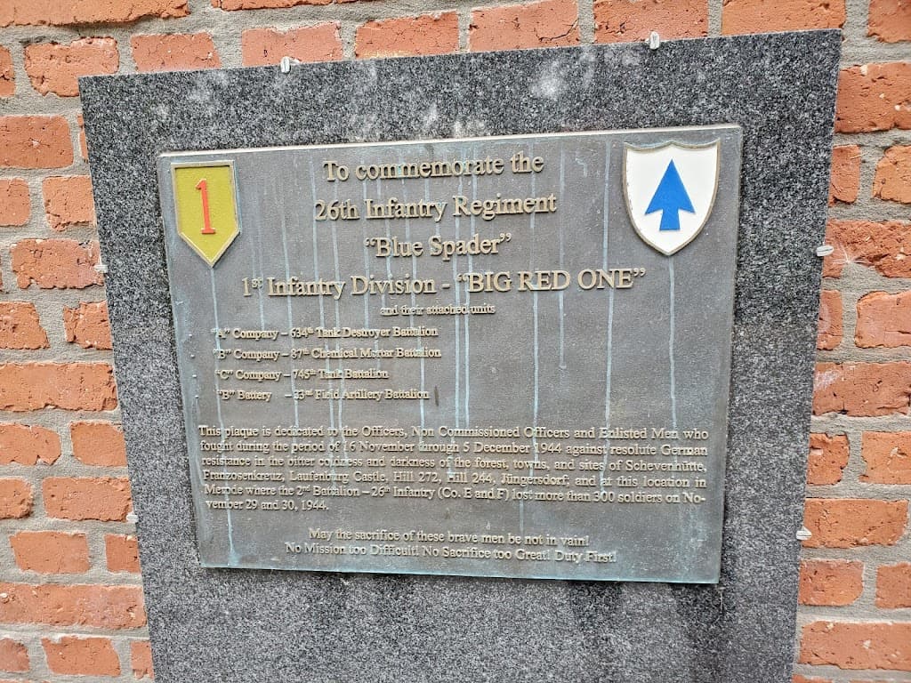 Gedenktafel des zweiten Weltkriegs am Franklinplatz