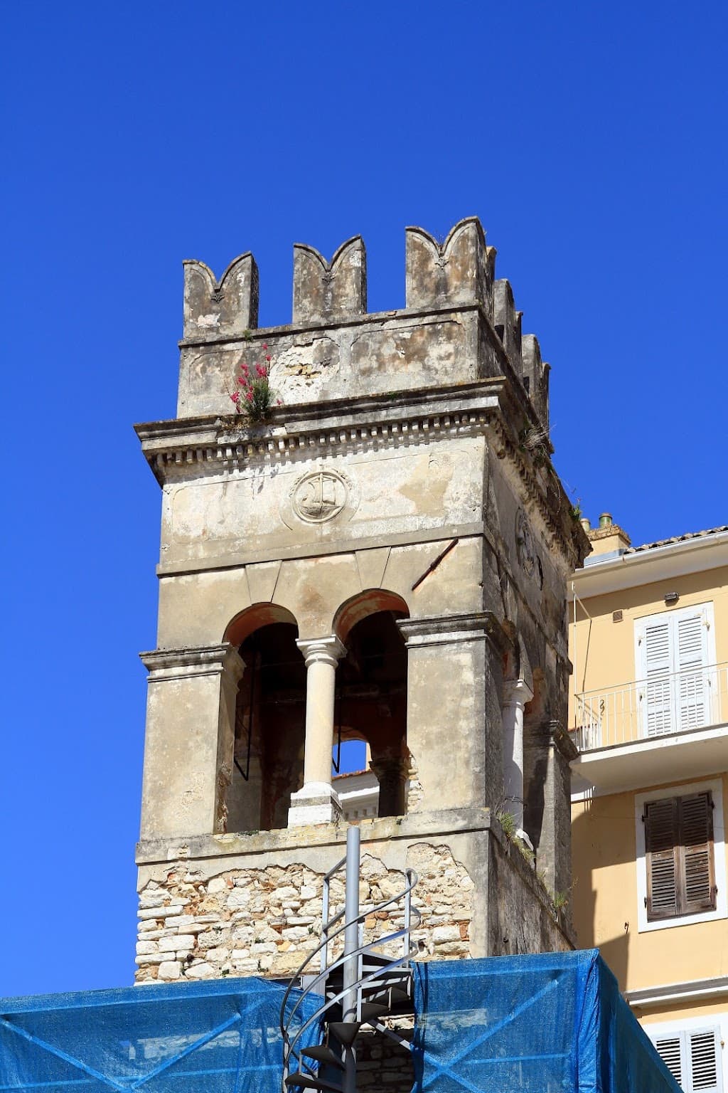 Glockenturm der Annunziata-Kirche